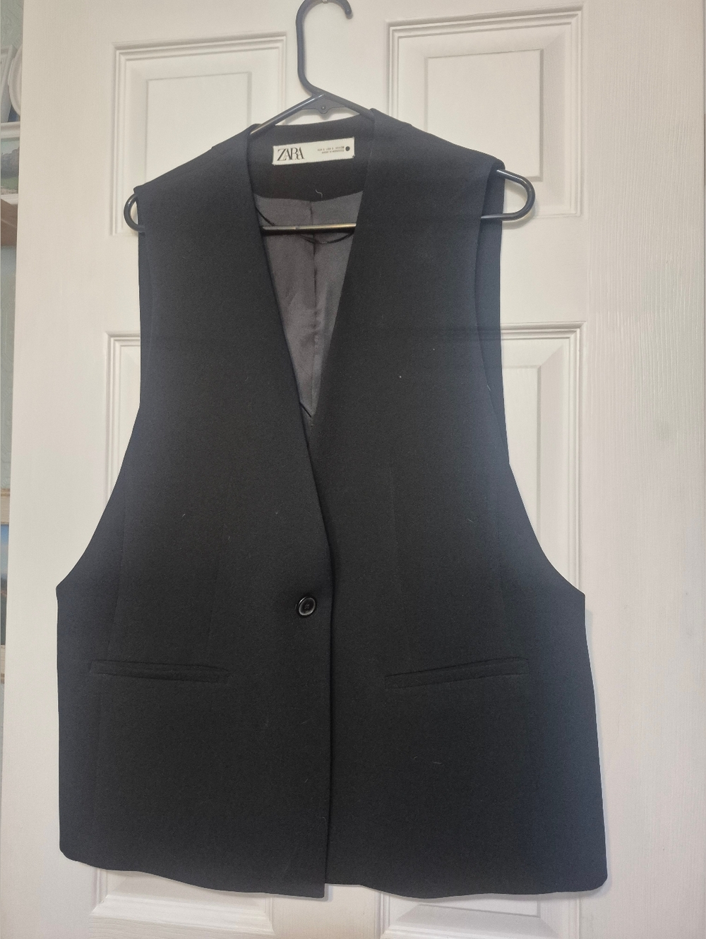 ZARA black ladies tailored Oversized vest,size Large. Like new, wardrobe staple.
